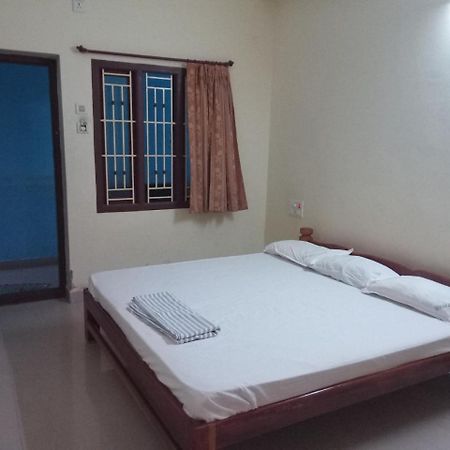 Sakthi Guest House & Residency, By Saraswathi Groups, Thirunallar, Karaikal Pillaittiruvasal Exterior photo